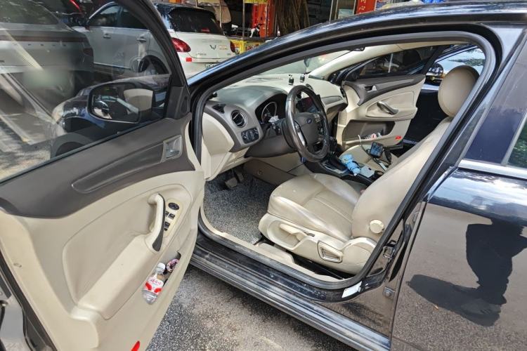 Used Ford Mondeo 2013 2.3L Fashion Edition Driver Seat
