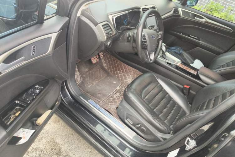 Used Ford Mondeo 2013 2.0L GTDi 200 Fashion Edition Driver Seat