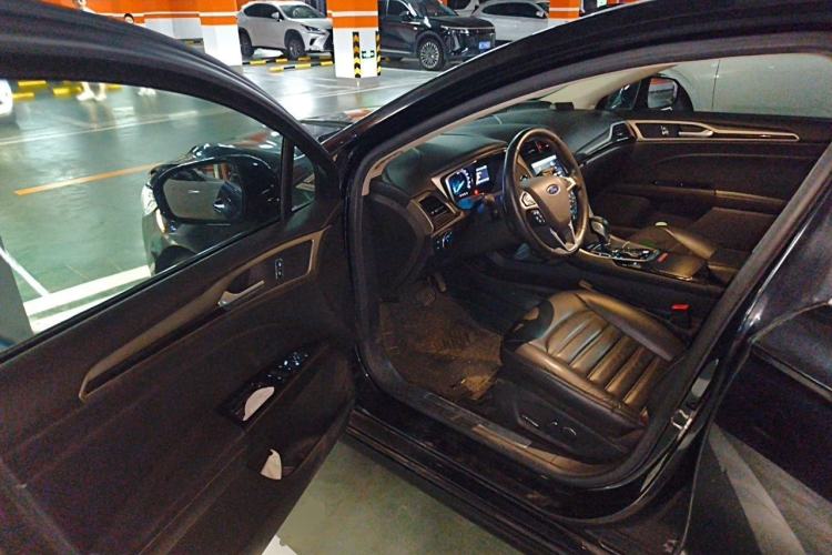 Used Ford Mondeo 2013 2.0L GTDi 200 Luxury Model Driver Seat