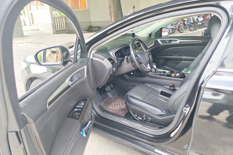 Used Ford Mondeo 2013 2.0L GTDi 200 Fashion Edition Driver Seat