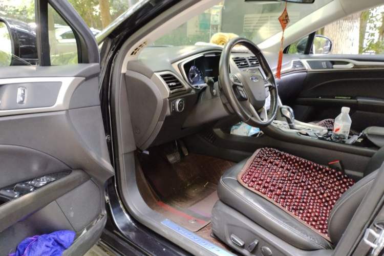 Used Ford Mondeo 2013 2.0L GTDi 200 Luxury Model Driver Seat