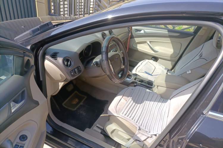Used Ford Mondeo 2013 2.3L Fashion Edition Driver Seat