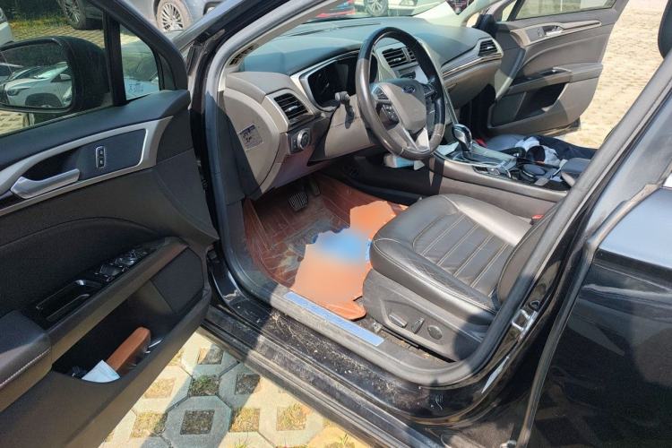 Used Ford Mondeo 2013 2.0L GTDi 200 Luxury Model Driver Seat