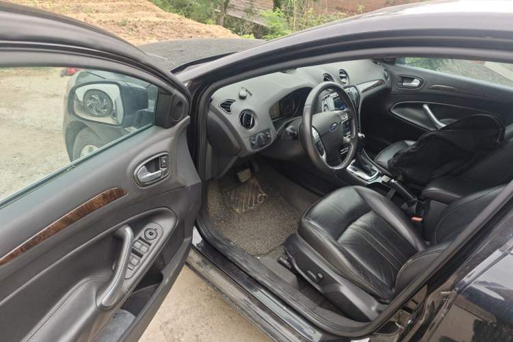 Used Ford Mondeo 2013 2.3L Fashion Edition Driver Seat