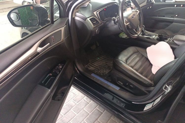 Used Ford Mondeo 2013 2.0L GTDi 200 Fashion Edition Driver Seat