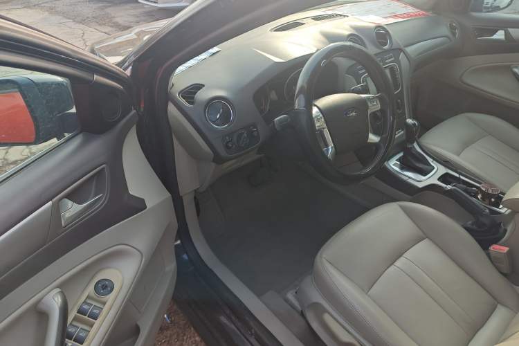 Used Ford Mondeo 2013 2.3L Fashion Edition Driver Seat