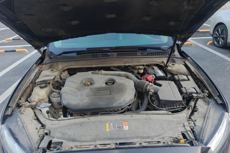 Used Ford Mondeo 2013 2.0L GTDi 200 Luxury Model Engine Bay