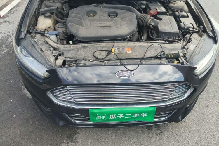 Used Ford Mondeo 2013 2.0L GTDi 200 Fashion Edition Engine Bay