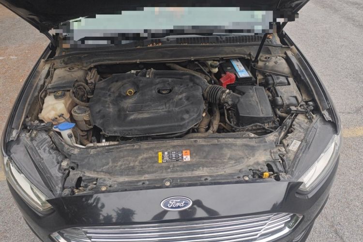 Used Ford Mondeo 2013 2.0L GTDi 200 Luxury Model Engine Bay