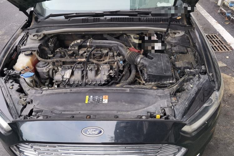 Used Ford Mondeo 2013 2.0L GTDi 200 Fashion Edition Engine Bay