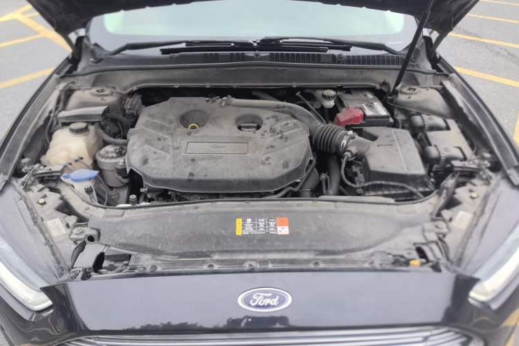 Used Ford Mondeo 2013 2.0L GTDi 200 Fashion Edition Engine Bay