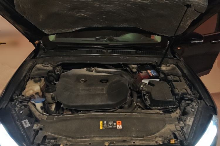 Used Ford Mondeo 2013 2.0L GTDi 200 Fashion Edition Engine Bay