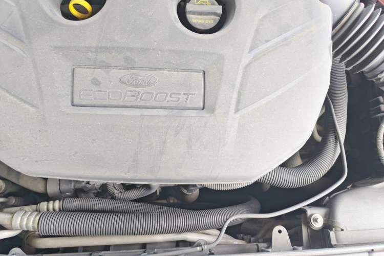 Used Ford Mondeo 2013 2.0L GTDi 200 Fashion Edition Engine Bay