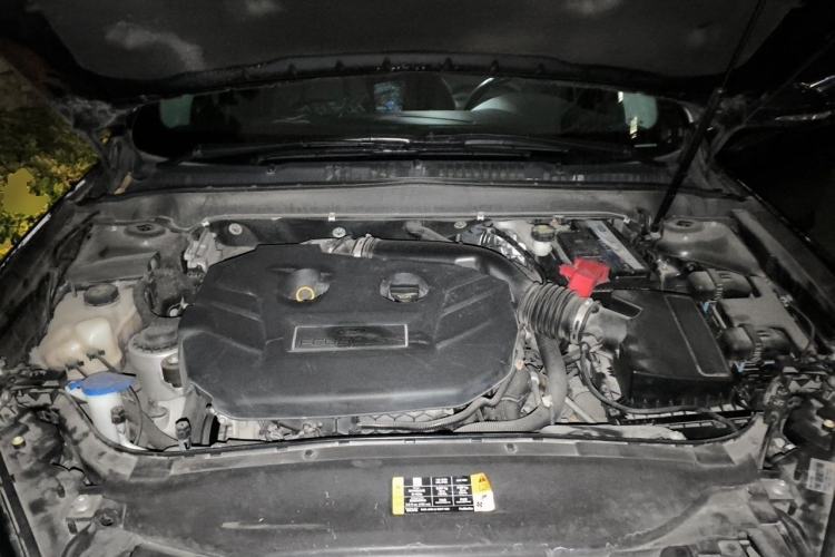 Used Ford Mondeo 2013 2.0L GTDi 200 Luxury Model Engine Bay
