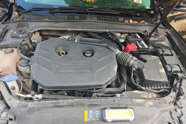 Used Ford Mondeo 2013 2.0L GTDi 200 Luxury Model Engine Bay