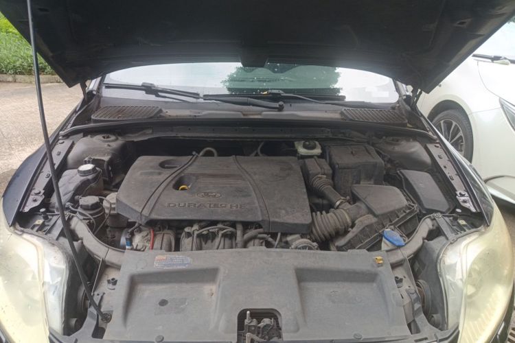 Used Ford Mondeo 2013 2.3L Luxury Model Engine Bay