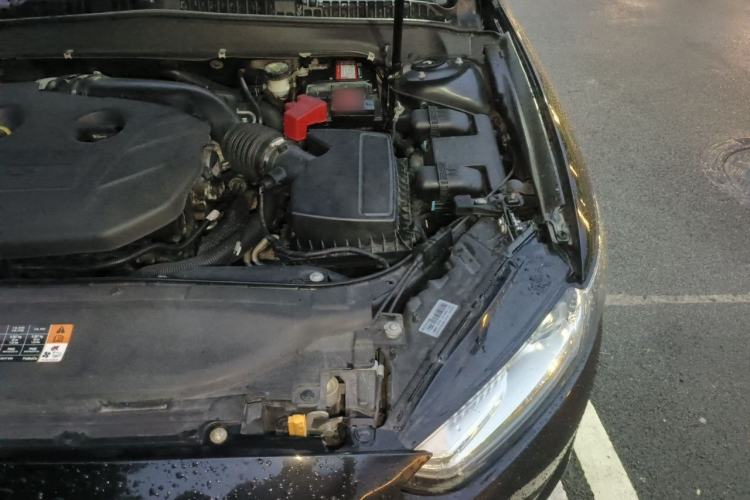 Used Ford Mondeo 2013 2.0L GTDi240 Flagship Edition Engine Bay Left