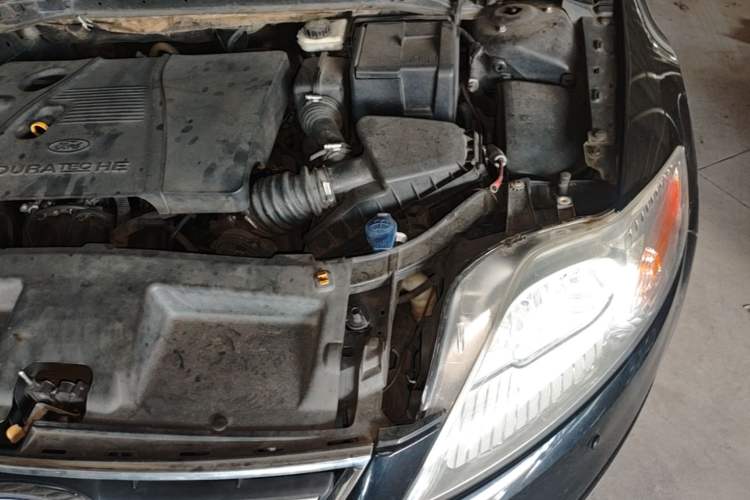 Used Ford Mondeo 2013 2.3L Fashion Edition Engine Bay Left