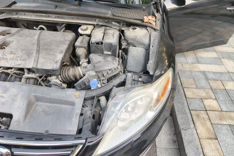 Used Ford Mondeo 2013 2.3L Luxury Model Engine Bay Left