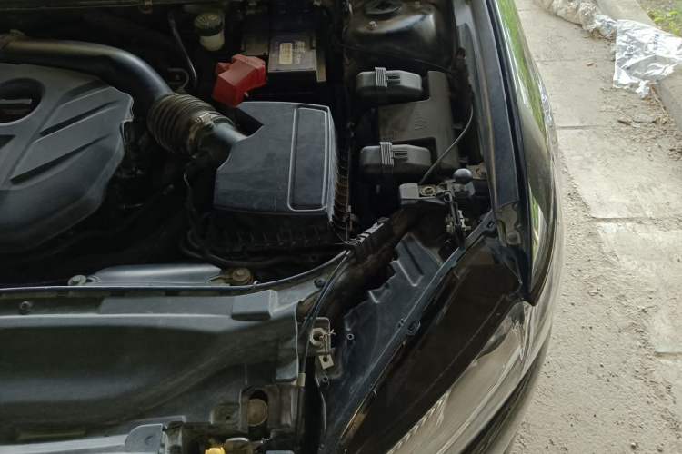 Used Ford Mondeo 2013 2.0L GTDi 200 Fashion Edition Engine Bay Left
