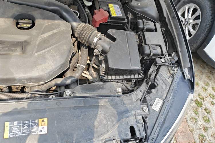 Used Ford Mondeo 2013 2.0L GTDi240 Flagship Edition Engine Bay Left