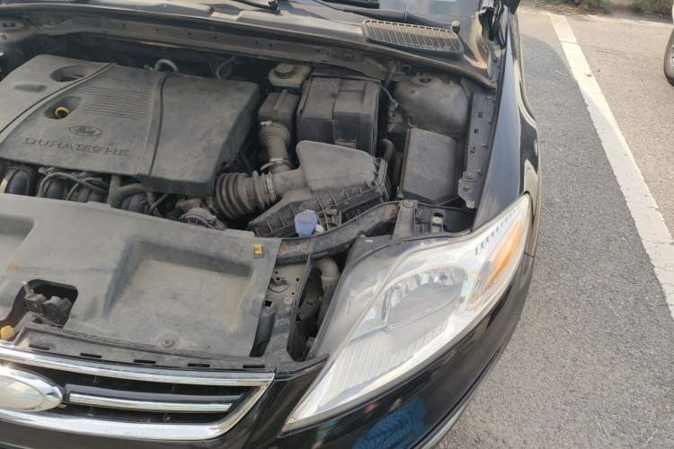 Used Ford Mondeo 2013 2.3L Luxury Model Engine Bay Left