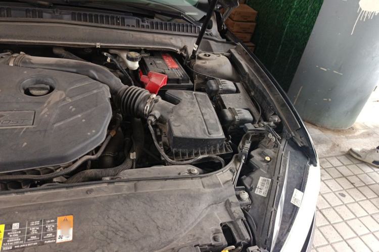Used Ford Mondeo 2013 2.0L GTDi 200 Fashion Edition Engine Bay Left