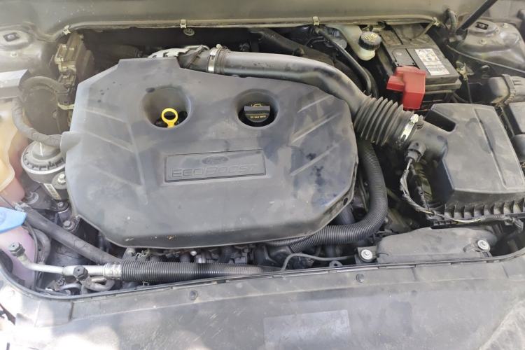 Used Ford Mondeo 2013 2.0L GTDi 200 Luxury Model Engine Bay