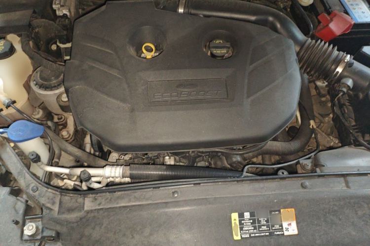 Used Ford Mondeo 2013 2.0L GTDi 200 Luxury Model Engine Bay
