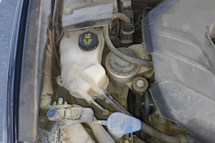 Used Ford Mondeo 2013 2.0L GTDi 200 Luxury Model Engine Bay Right