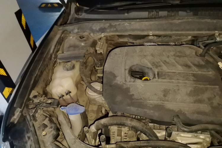 Used Ford Mondeo 2013 1.5L GTDi180 Fashion Edition Engine Bay Right