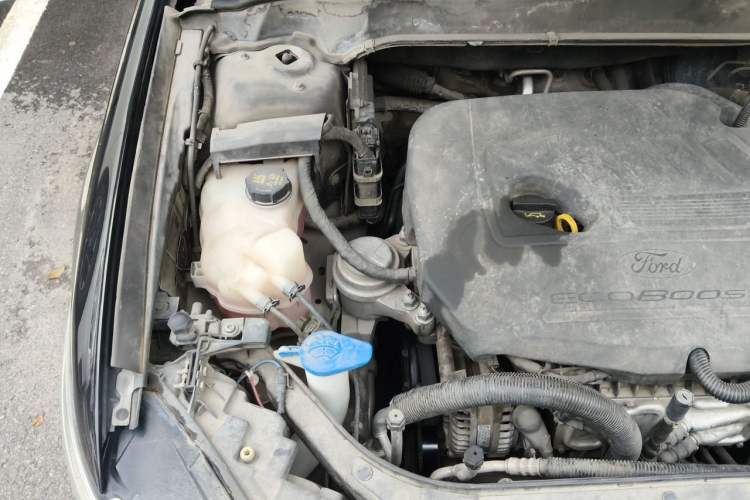 Used Ford Mondeo 2013 1.5L GTDi180 Comfort Model Engine Bay Right
