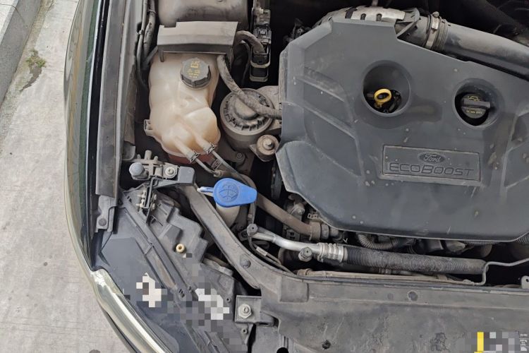 Used Ford Mondeo 2013 2.0L GTDi 200 Fashion Edition Engine Bay Right
