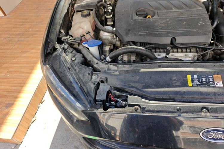 Used Ford Mondeo 2013 1.5L GTDi180 Fashion Edition Engine Bay Right