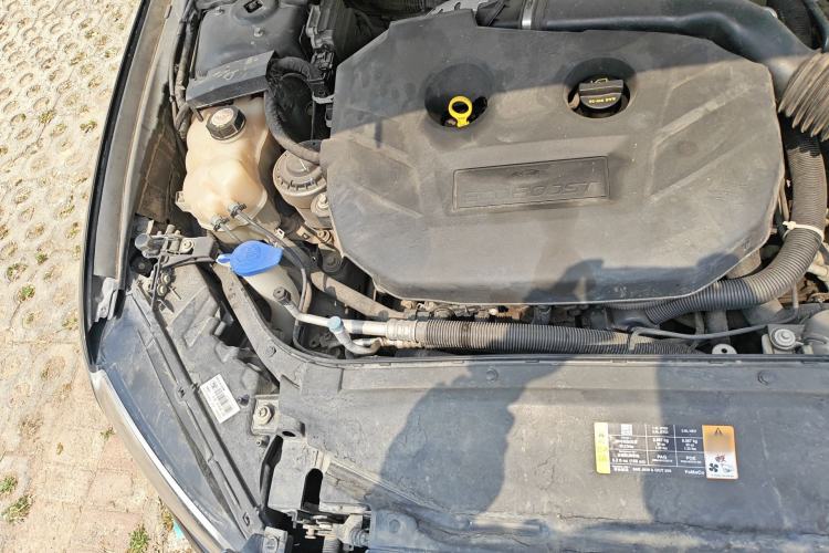 Used Ford Mondeo 2013 2.0L GTDi240 Flagship Edition Engine Bay Right