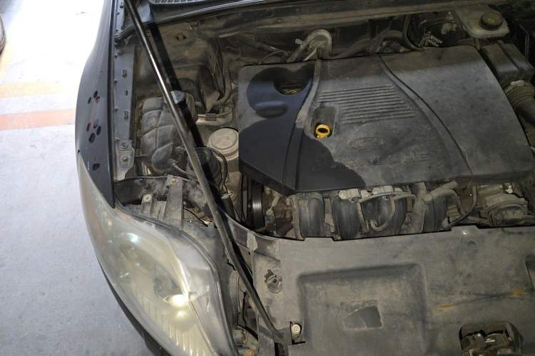 Used Ford Mondeo 2013 2.3L Luxury Model Engine Bay Right