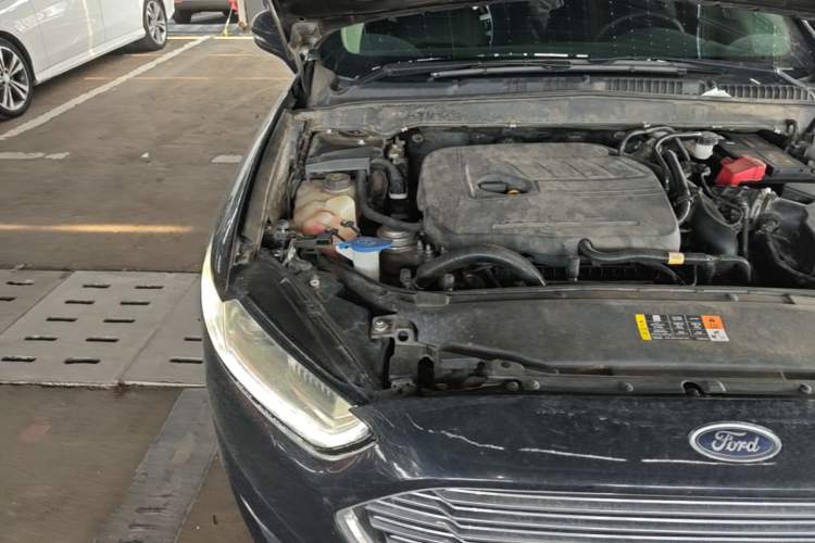 Used Ford Mondeo 2013 1.5L GTDi180 Fashion Edition Engine Bay Right