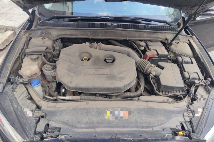 Used Ford Mondeo 2013 2.0L GTDi 200 Luxury Model Engine Bay