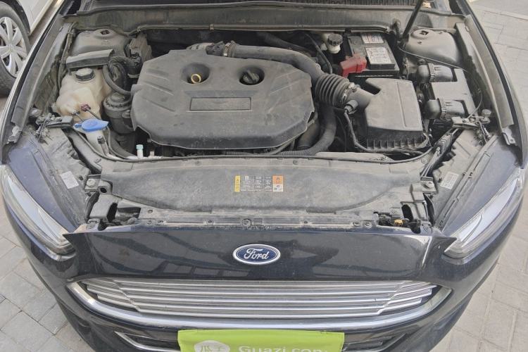 Used Ford Mondeo 2013 2.0L GTDi 200 Luxury Model Engine Bay