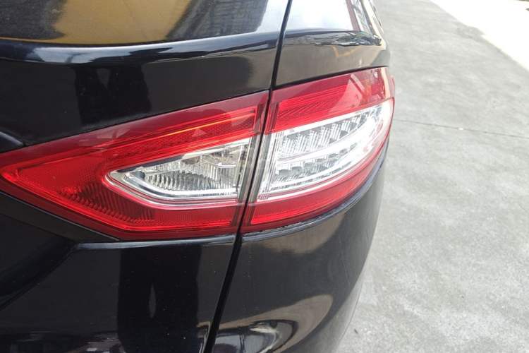 Used Ford Mondeo 2013 1.5L GTDi180 Fashion Edition Exterior 1