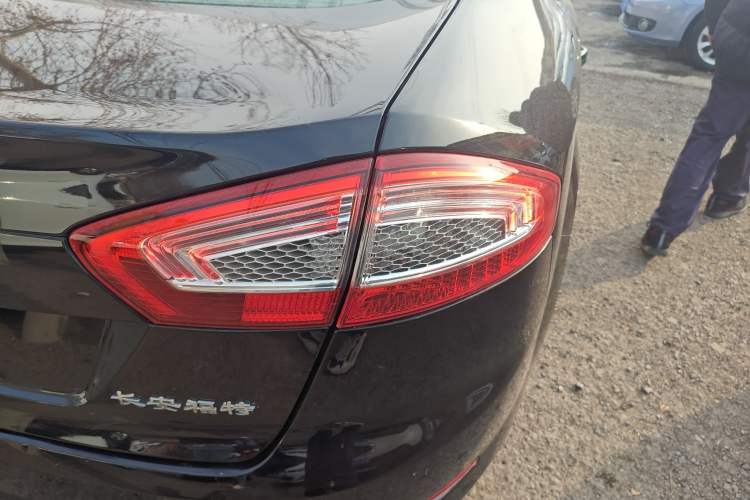 Used Ford Mondeo 2013 2.3L Fashion Edition Exterior 3