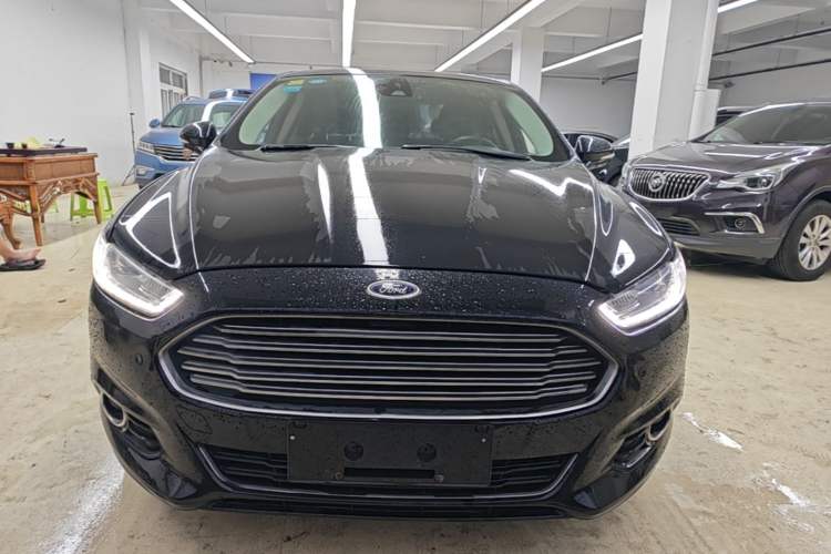 Used Ford Mondeo 2013 2.0L GTDi 200 Luxury Model Front