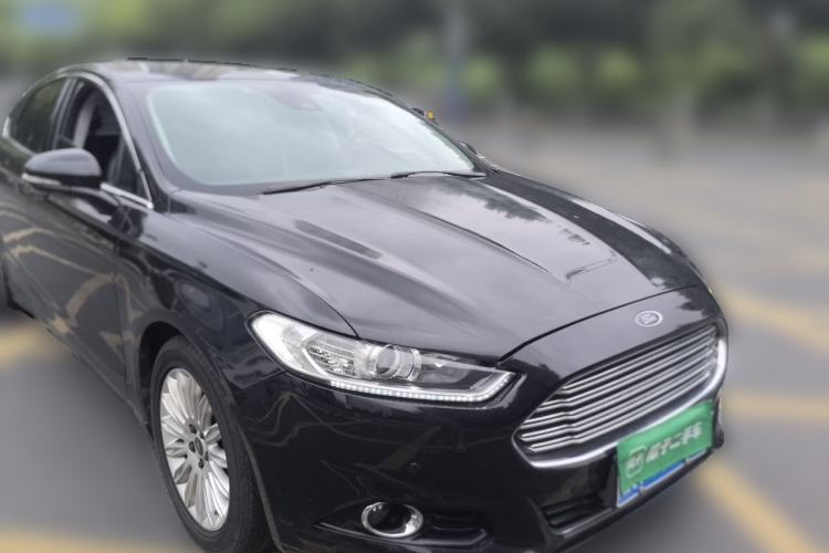Used Ford Mondeo 2013 2.0L GTDi 200 Fashion Edition Front Right 45 Deg