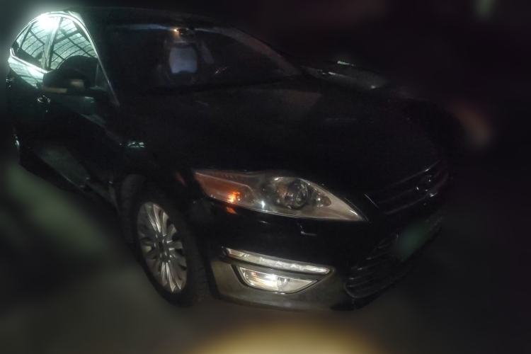Used Ford Mondeo 2013 2.3L Luxury Model Front Right 45 Deg