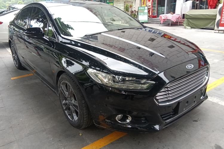 Used Ford Mondeo 2013 2.0L GTDi240 Luxury Sport Model Front Right 45 Deg