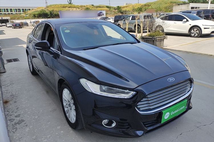 Used Ford Mondeo 2013 2.0L GTDi 200 Fashion Edition Front Right 45 Deg