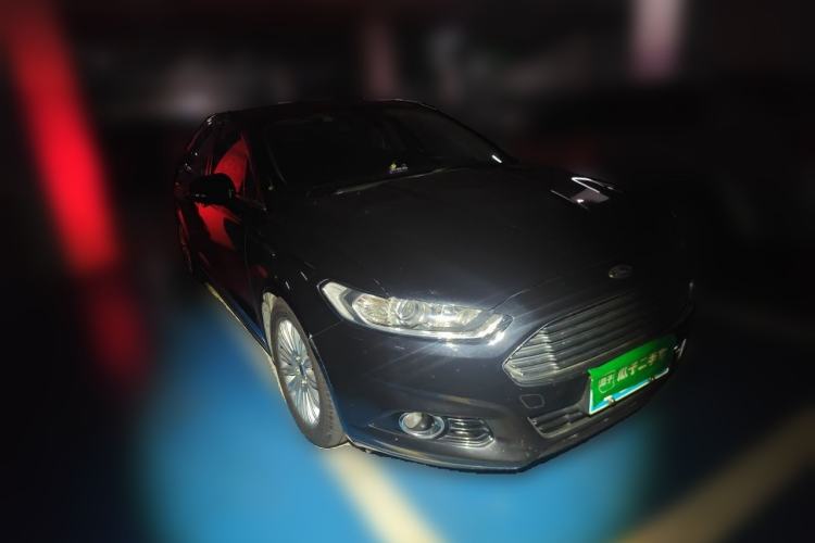 Used Ford Mondeo 2013 2.0L GTDi 200 Fashion Edition Front Right 45 Deg