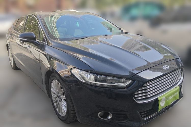 Used Ford Mondeo 2013 2.0L GTDi 200 Luxury Model Front Right 45 Deg