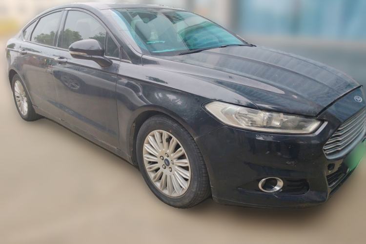 Used Ford Mondeo 2013 2.0L GTDi 200 Fashion Edition Front Right 45 Deg
