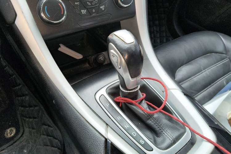 Used Ford Mondeo 2013 1.5L GTDi180 Fashion Edition Gear Lever